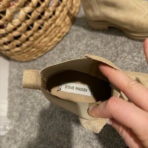 Steve Madden Kids Beige Boots